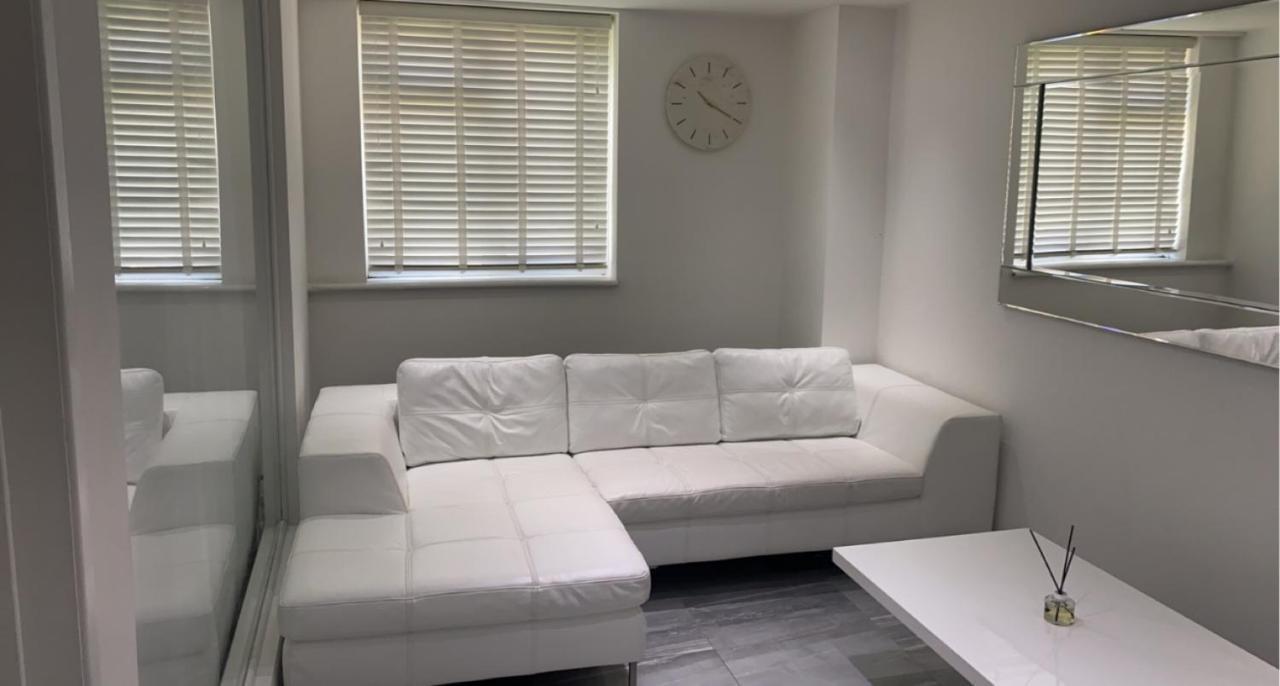 Luxurious High Spec 1 Bedroom Apartment In London Eltham Exterior foto